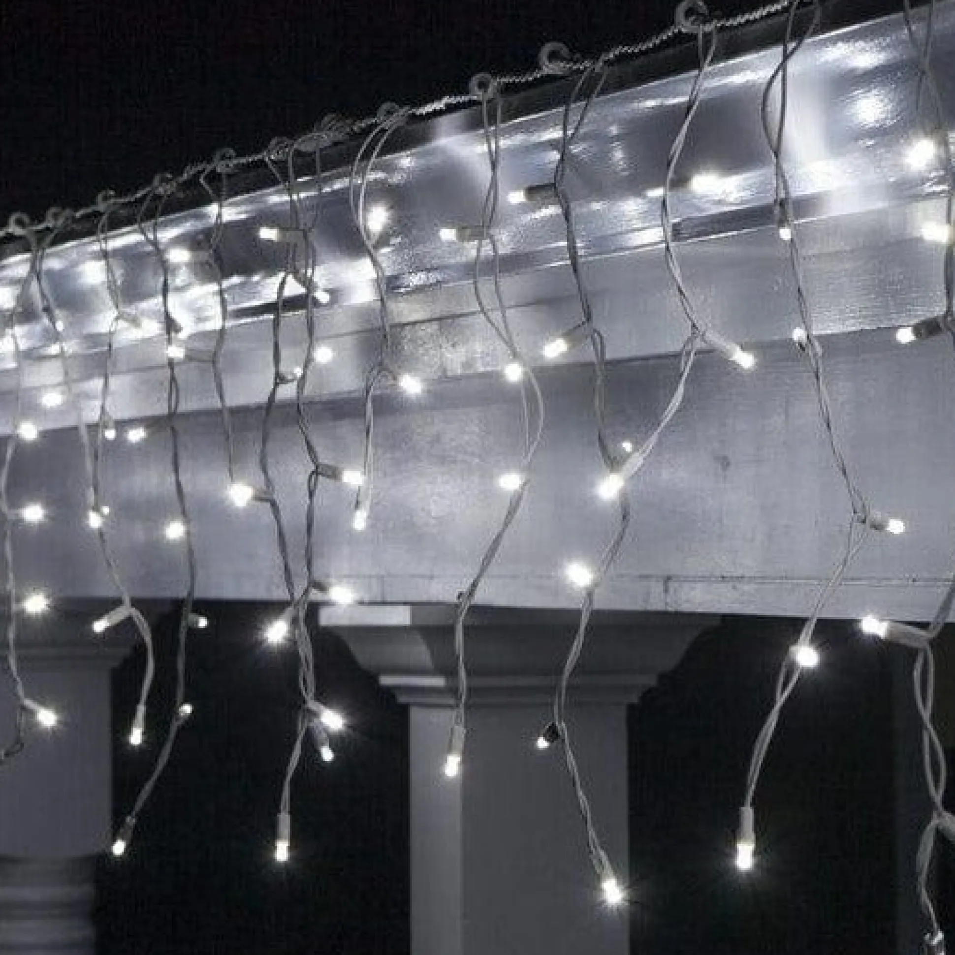 624 Led Cool White Snowing Icicle