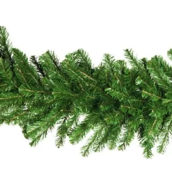 New Carolina Spruce Garland (2.4M)