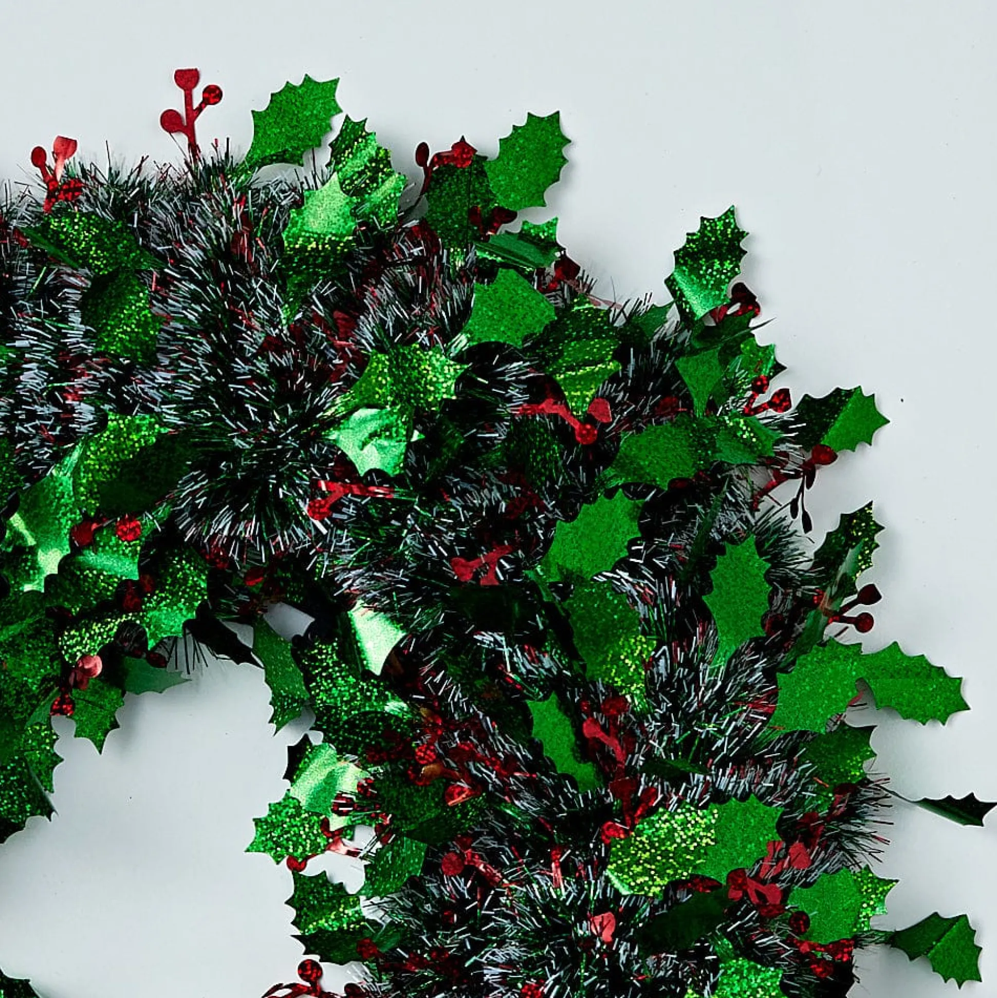 Tinsel Holly Berry Wreath (45Cm)
